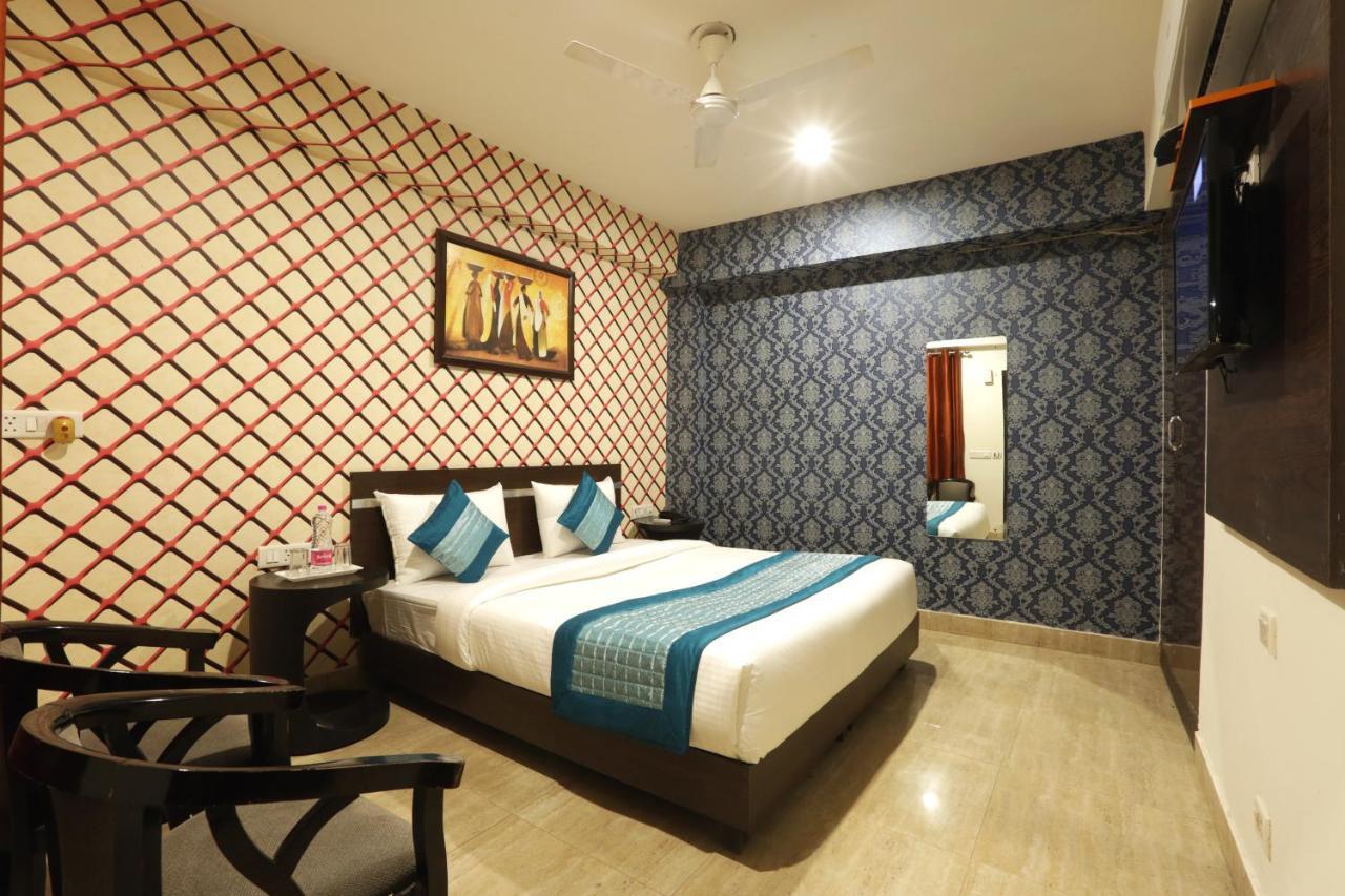 Hotel Ark Wood At Airport New Delhi Eksteriør billede