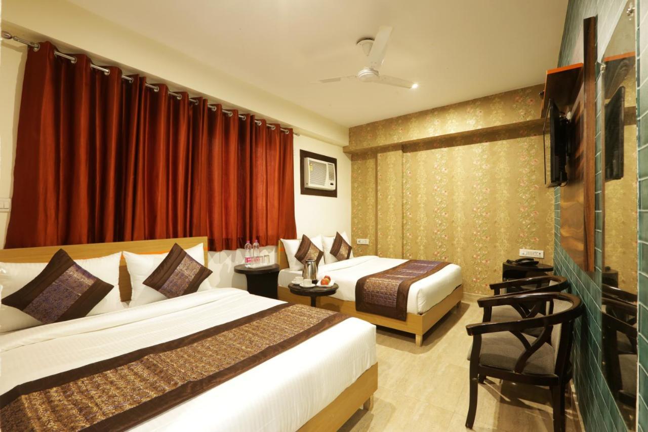 Hotel Ark Wood At Airport New Delhi Eksteriør billede