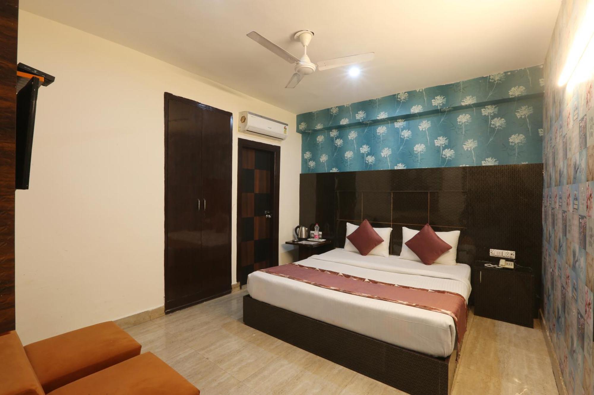 Hotel Ark Wood At Airport New Delhi Eksteriør billede